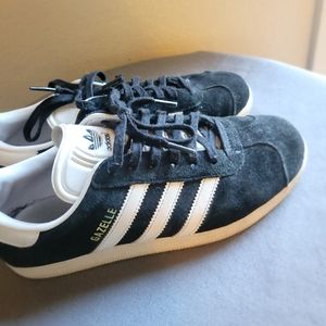 Black adidas gazelle shoes